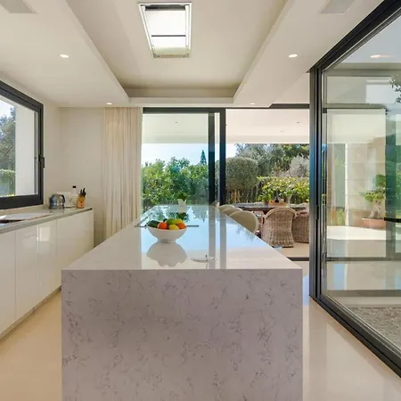Moderna De Lujo Con Piscina Privada Y Hermosa Vista Villa *